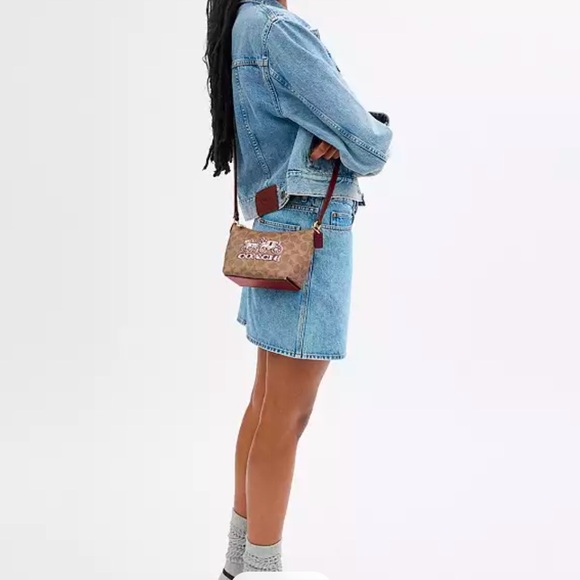 Coach Zip Top Crossbody Bag In Signature Canvas With Horse And Carriage Print🎀 - Picture 6 of 8